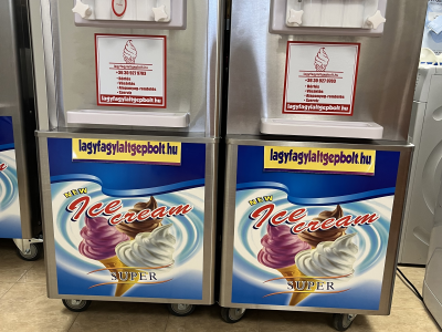 Kettő darab inox lágyfagylaltgép lágyfagylaltos színes matricával